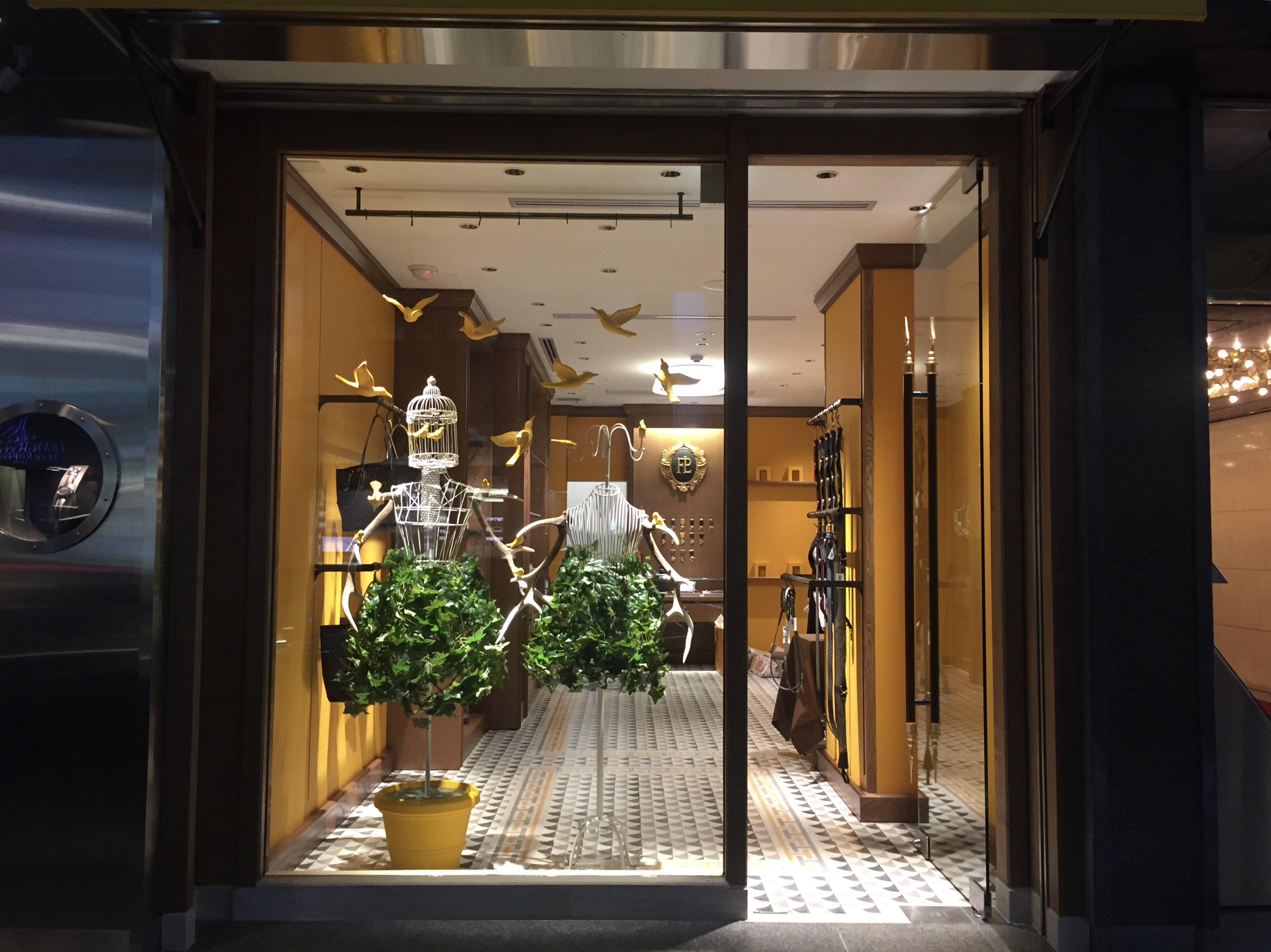flp - Window Display