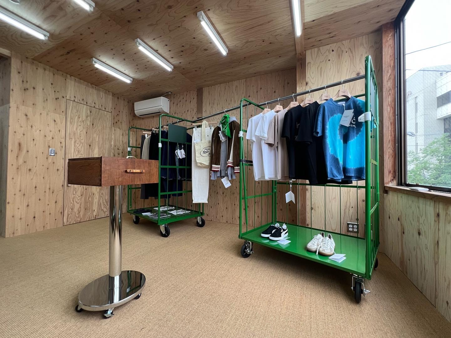 es - Store Design